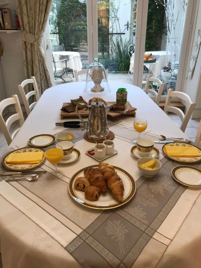 Le 31 B&B Amboise Centre Buitenkant foto